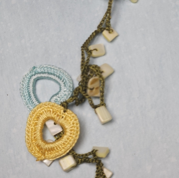 👍5 for $20 Crochet Hearts Long Necklace Blue & Yellow Abalone Beads - Picture 4 of 6